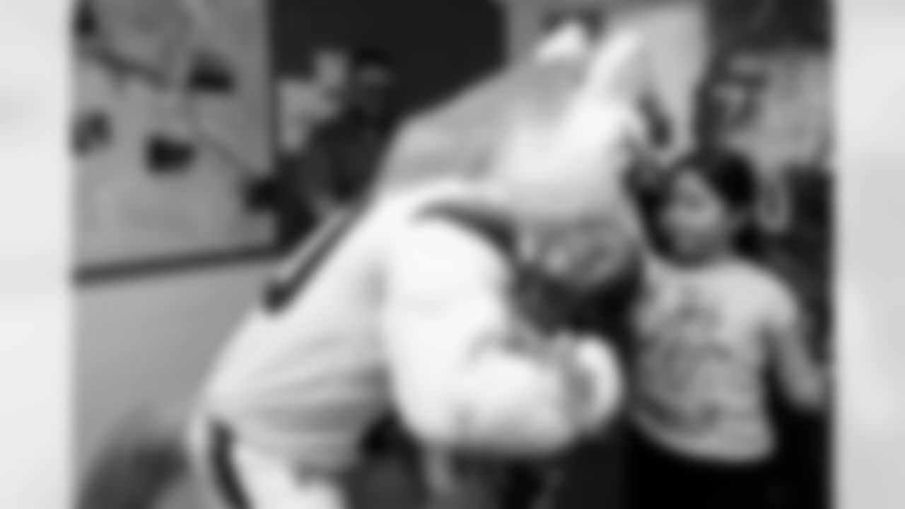 The Denver Broncos and CommonSpirit host a Thanksgiving assembly and activities about kindness at Colfax Elementary School in Denver, Colorado on November 11, 2025. Photo by Ben Swanson / Denver Broncos