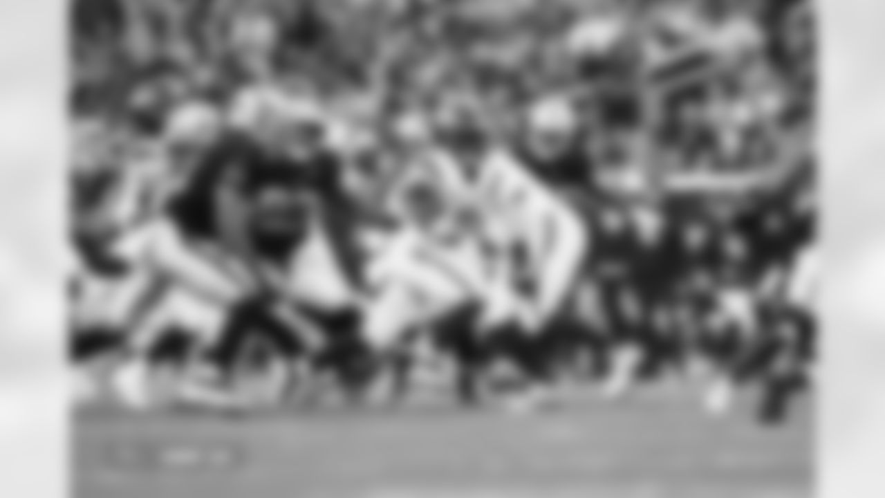 RJ Harvey during the Broncos' Week 14 game against the Las Vegas Raiders at Allegiant Stadium in Las Vegas, Nevada on December 7, 2025. Photo by Gabriel Christus / Denver Broncos