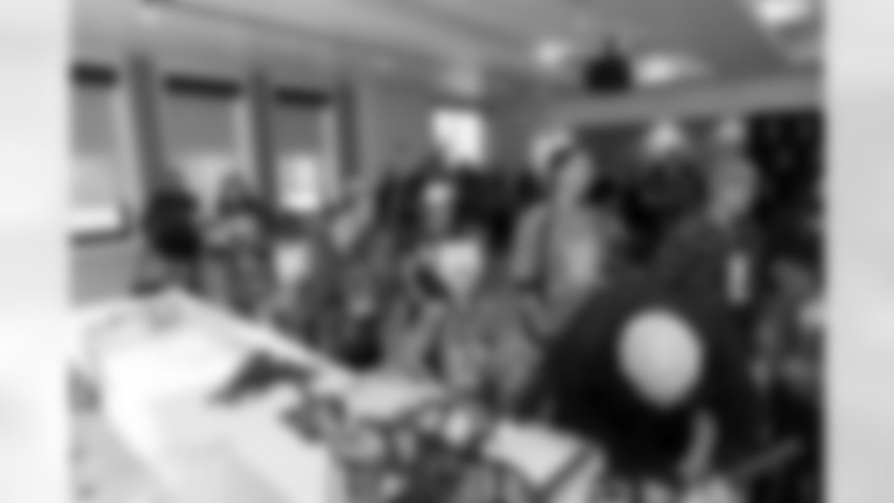 during a visit with military families on Saturday, November 29, 2025 at USO Warrior and Family Center in Fort Belvoir, Virginia.
Photo by Gabriel Christus / Denver Broncos