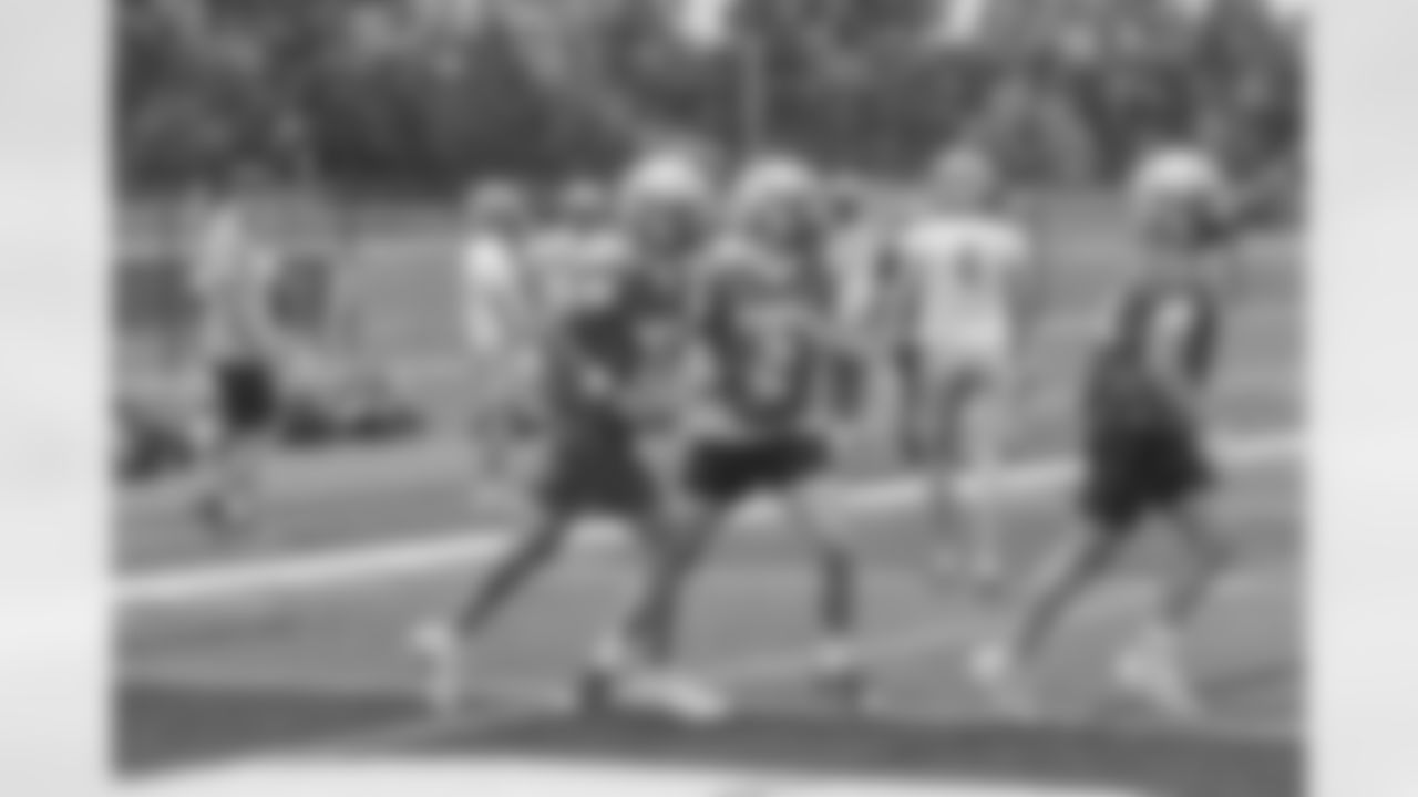 High school student-athletes compete in the 7-on-7 and Linemen Challenge at Denver South High School on June 12, 2025 in Denver, Colorado. Photo by Carson Becker / Denver Broncos