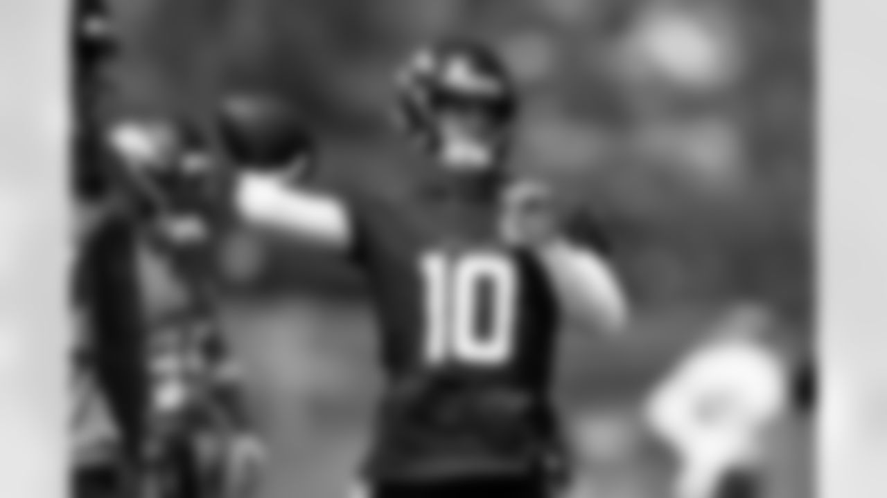 Bo Nix during practice at Broncos Park Powered by CommonSpirit in Englewood, Colorado on September 4, 2025. Photo by Ben Swanson / Denver Broncos