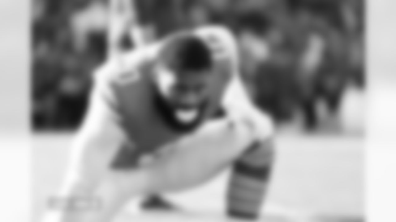 Jonathon Cooper (0) before the Broncos' Week 18 game against the Los Angeles Chargers at Empower Field at Mile High in Denver, Colorado on January 4, 2026. Photo by Gavin Liddell / Denver Broncos