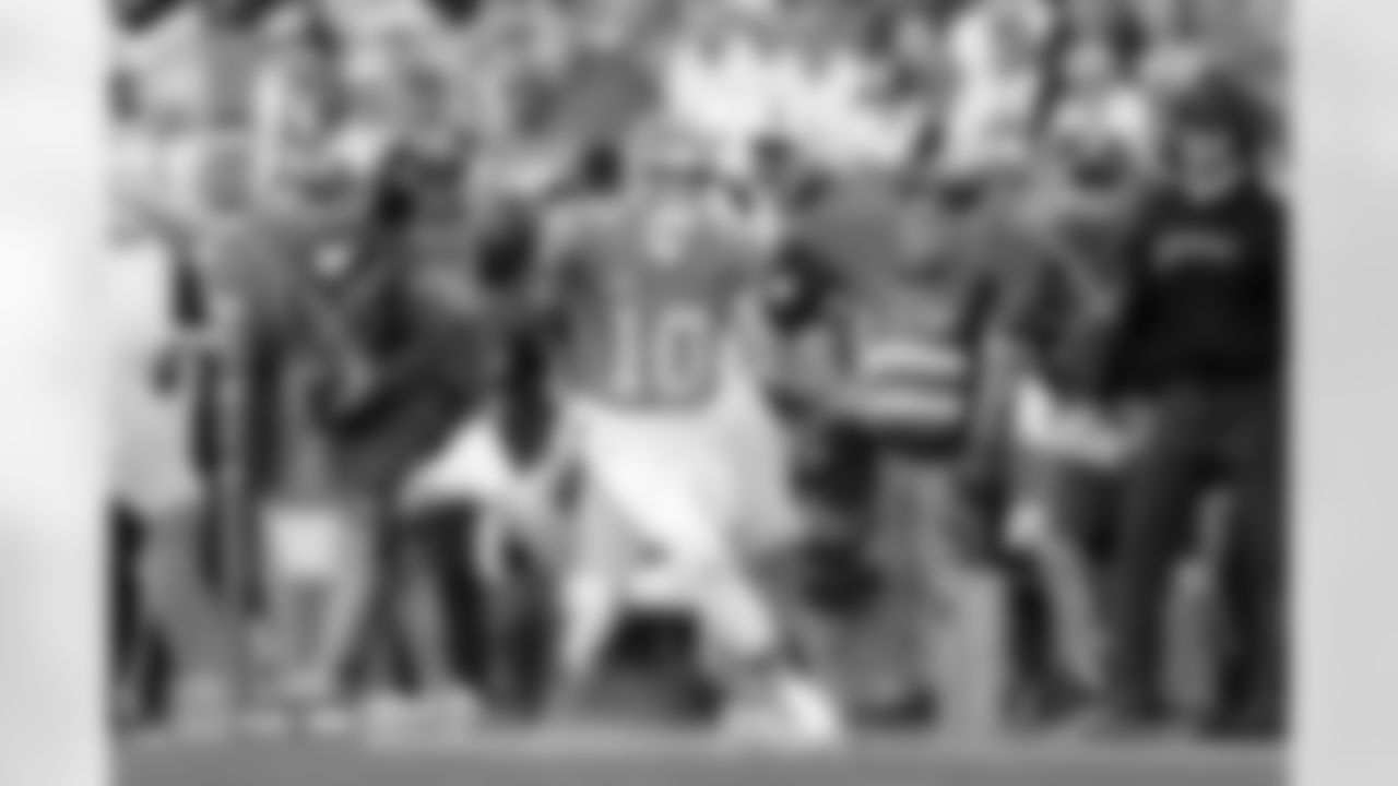 Bo Nix (10) during the Broncos' Week 18 game against the Los Angeles Chargers at Empower Field at Mile High in Denver, Colorado on January 4, 2026. Photo by Gabriel Christus / Denver Broncos