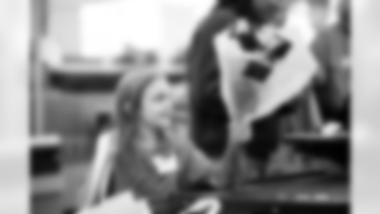 Children from the Boys & Girls Club participate in a Shop with a Jock shopping spree with Broncos players, alumni and cheerleader alumni in Aurora, Colorado on December 15, 2025. Photo by Ben Swanson / Denver Broncos