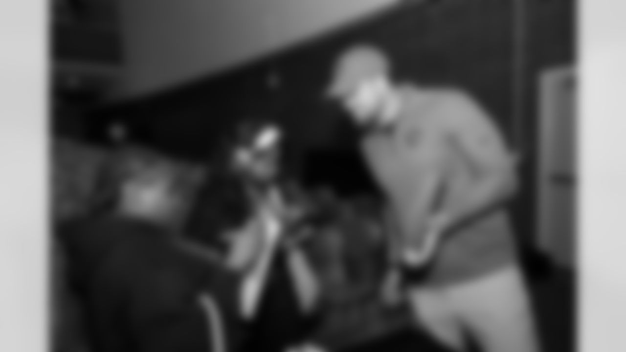 Denver Broncos alumni, cheer and players participated in ENT Adventures in Realiity on Tuesday, December 9, 2025 at Manual High School in Denver, Colorado.
Photo by Gabriel Christus / Denver Broncos