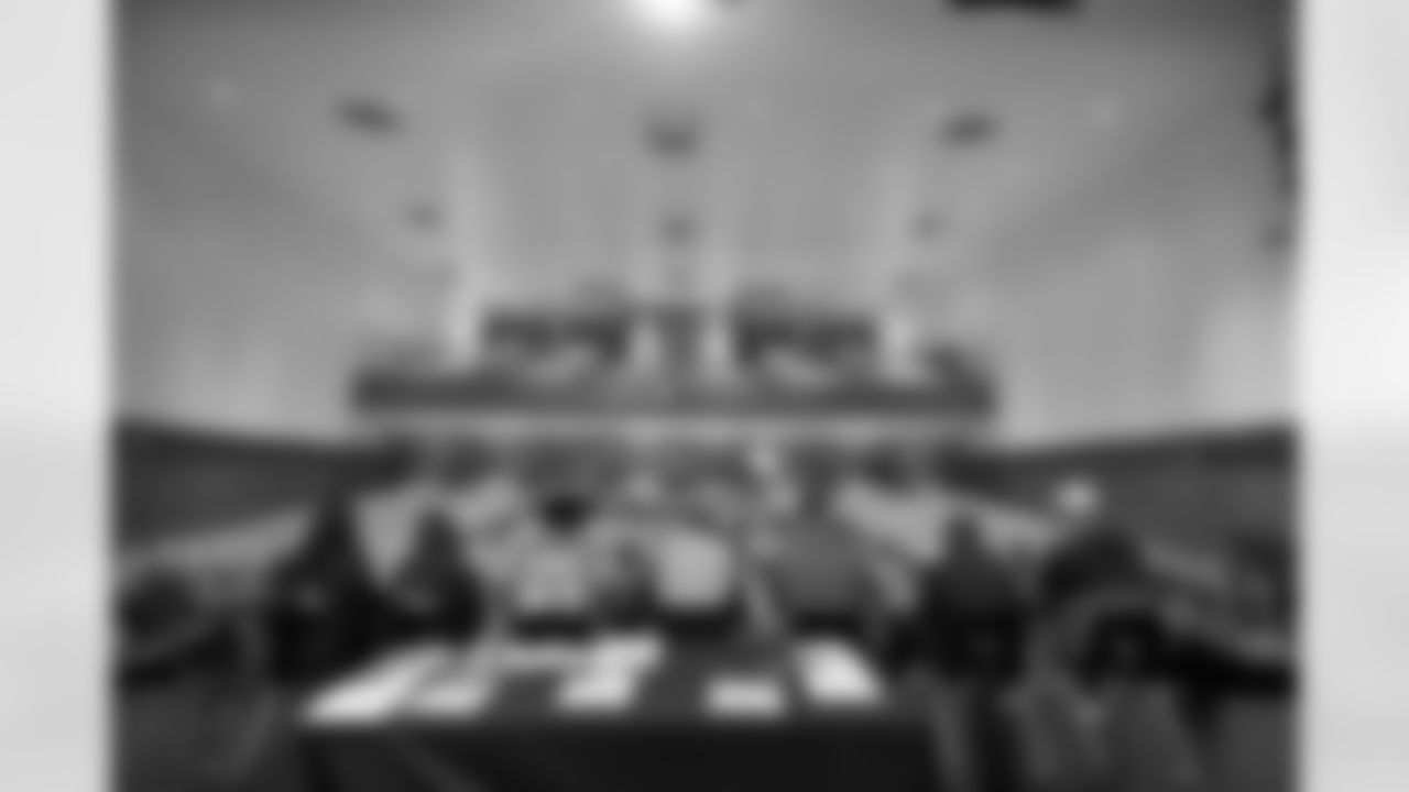 Denver Broncos alumni, cheer and players participated in ENT Adventures in Realiity on Tuesday, December 9, 2025 at Manual High School in Denver, Colorado.
Photo by Gabriel Christus / Denver Broncos