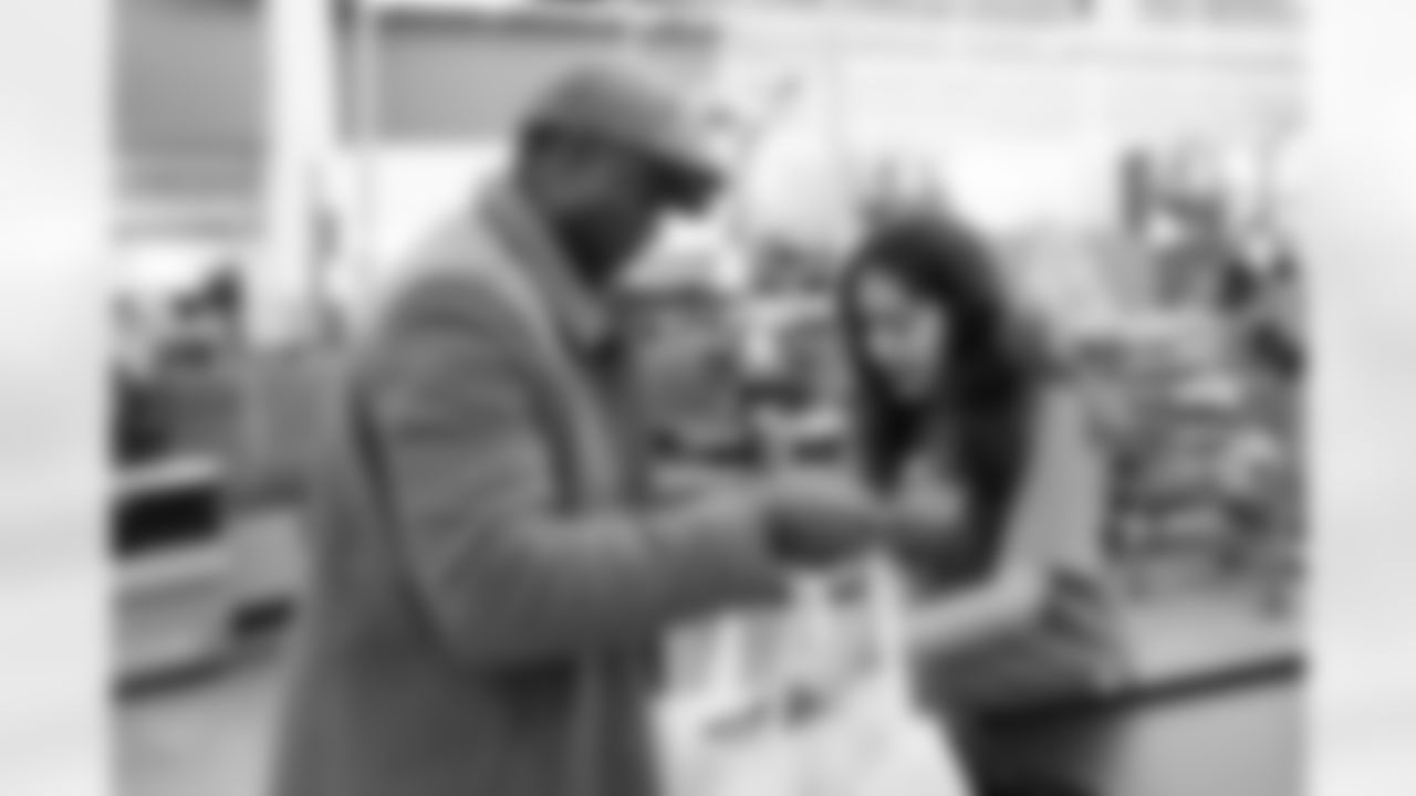 Children from the Denver Broncos Boys & Girls Club participate in a Shop with a Jock shopping spree with Broncos players, alumni and cheerleader alumni in Aurora, Colorado on December 2, 2025. Photo by Ben Swanson / Denver Broncos