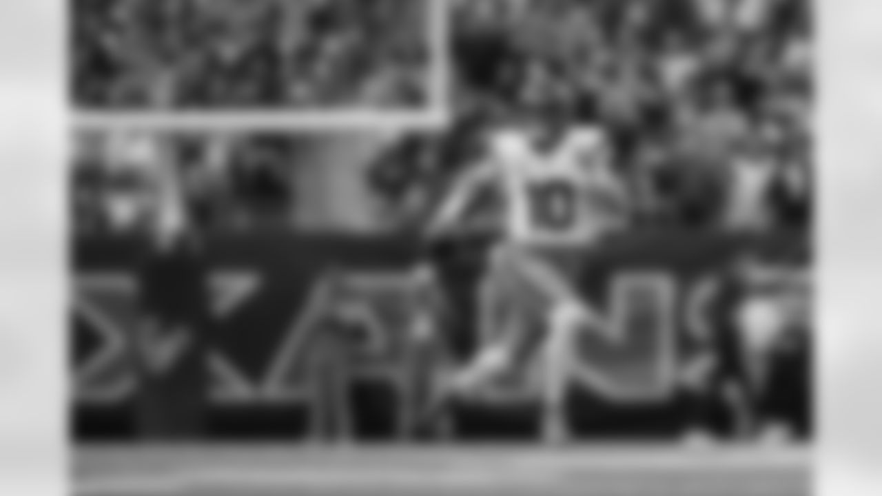 Denver Broncos quarterback Bo Nix (10) runs with the ball during the Broncos' Week 9 game against the Houston Texans at NRG Stadium in Houston, Texas on November 2, 2025. Photo by Gabriel Christus / Denver Broncos