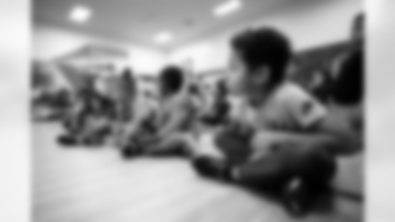 The Denver Broncos and CommonSpirit host a Thanksgiving assembly and activities about kindness at Colfax Elementary School in Denver, Colorado on November 11, 2025. Photo by Ben Swanson / Denver Broncos