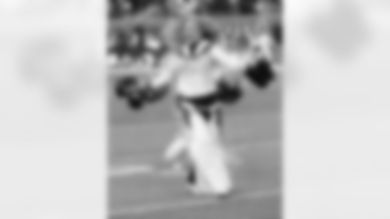 during the Broncos' Divisional Round playoff game against the Buffalo Bills at Empower Field at Mile High in Denver, Colorado on January 17, 2026. Photo by Adam Bratten / Denver Broncos