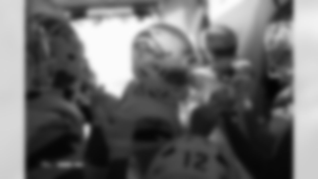 Bo Nix (10) before the Broncos' Week 17 game against the Kansas City Chiefs at GEHA Field at Arrowhead Stadium in Kansas City, Missouri on December 25, 2025. Photo by Ben Swanson / Denver Broncos