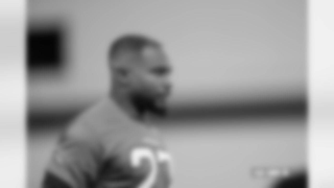 J.K. Dobbins during practice at Broncos Park Powered by CommonSpirit in Englewood, Colorado on November 4, 2025. Photo by Gabriel Christus / Denver Broncos