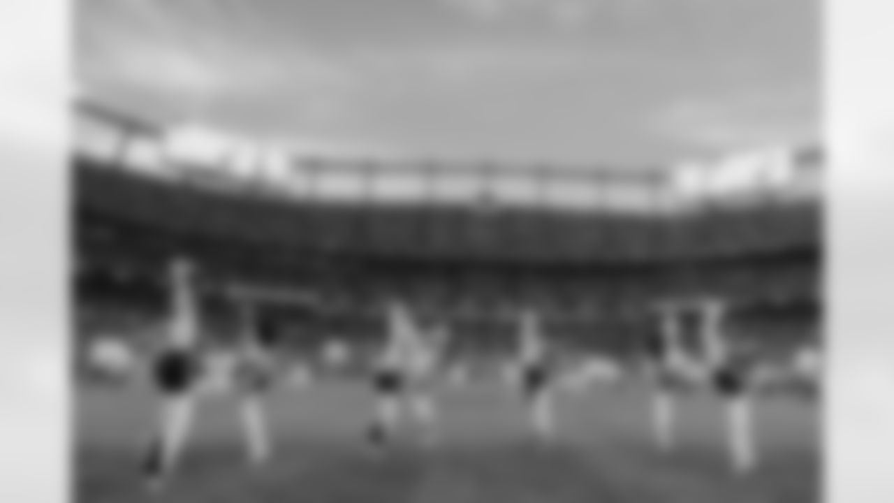 Denver Broncos Cheerleaders during the Broncos' Week 18 game against the Los Angeles Chargers at Empower Field at Mile High in Denver, Colorado on January 4, 2026. Photo by Paul Cloud / Denver Broncos