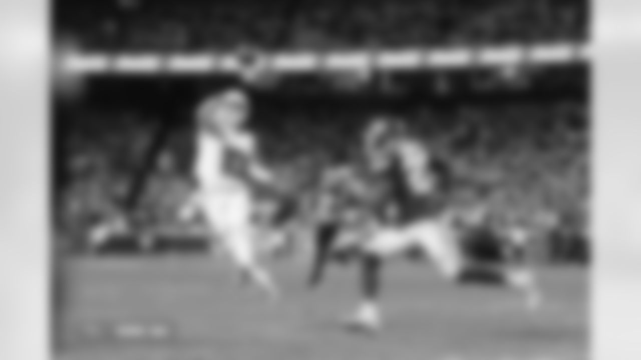 Bo Nix (10) during the Broncos' Week 17 game against the Kansas City Chiefs at GEHA Field at Arrowhead Stadium in Kansas City, Missouri on December 25, 2025. Photo by Ben Swanson / Denver Broncos