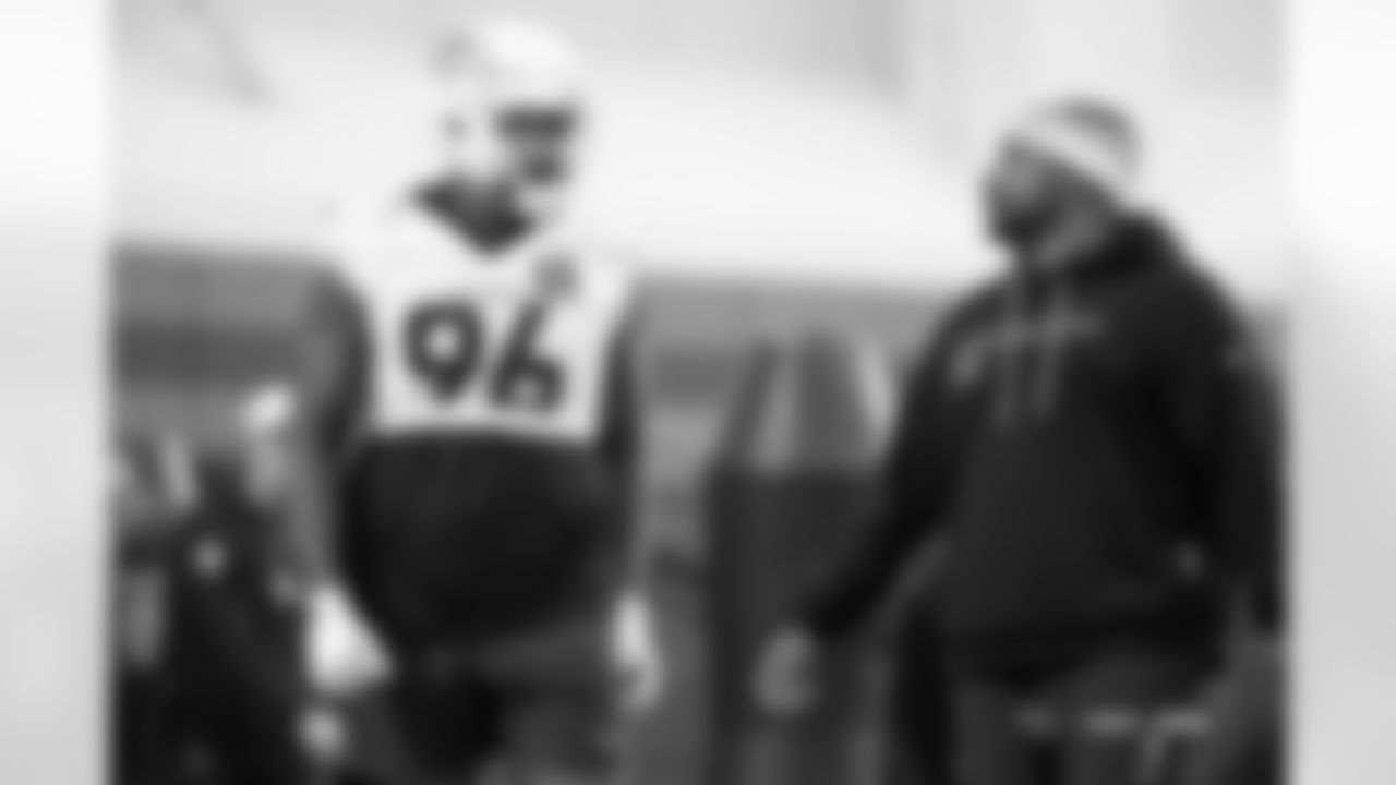 Eyioma Uwazurike and Jamar Cain during practice on Thursday, December 18, 2025 at Broncos Park Powered by CommonSpirit in Englewood, Colorado.
Photo by Gabriel Christus / Denver Broncos