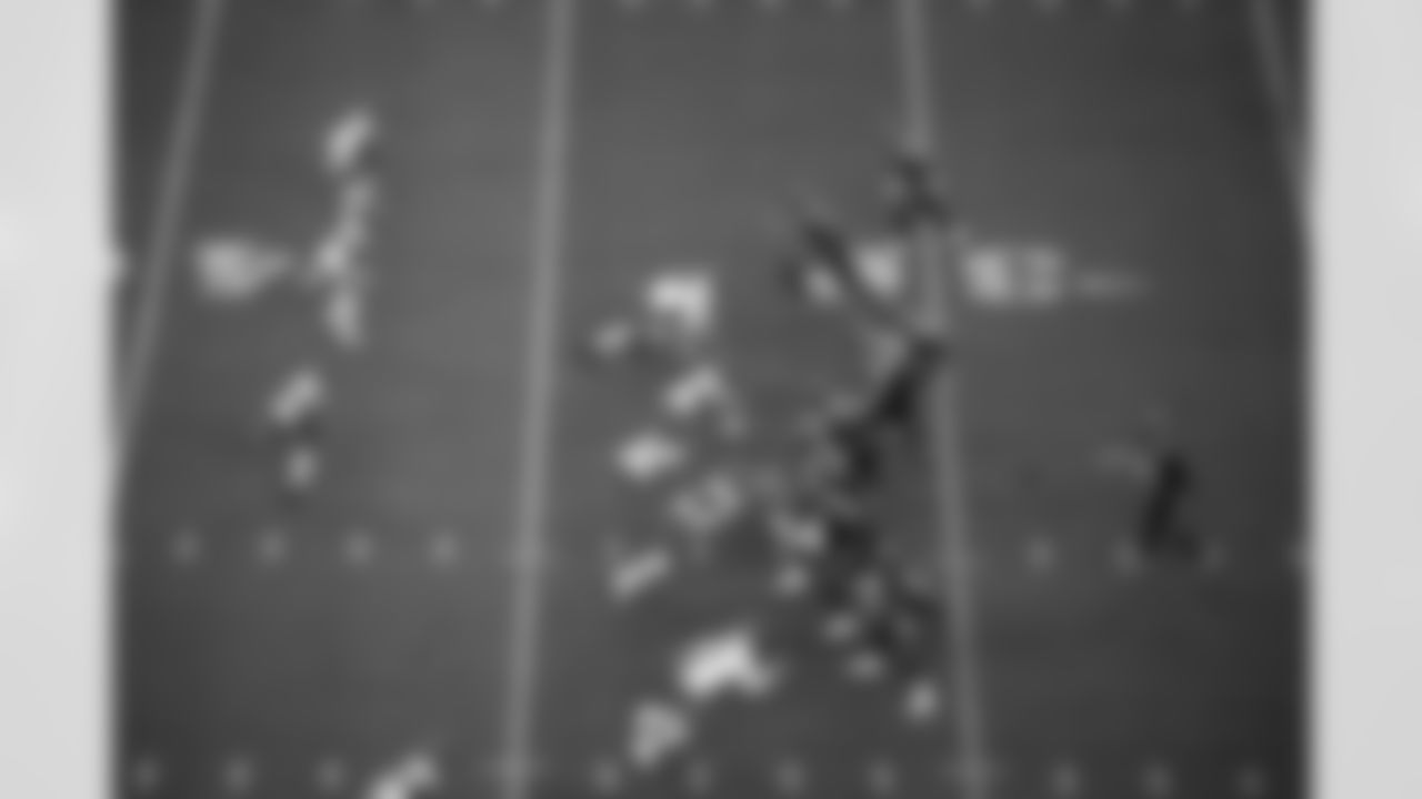 Denver Broncos quarterback Bo Nix (10) drops back to pass during the Broncos' Week 4 game against the Cincinnati Bengals at Empower Field at Mile High in Denver, Colorado on September 29, 2025. Photo by Jamie Schwaberow / Denver Broncos