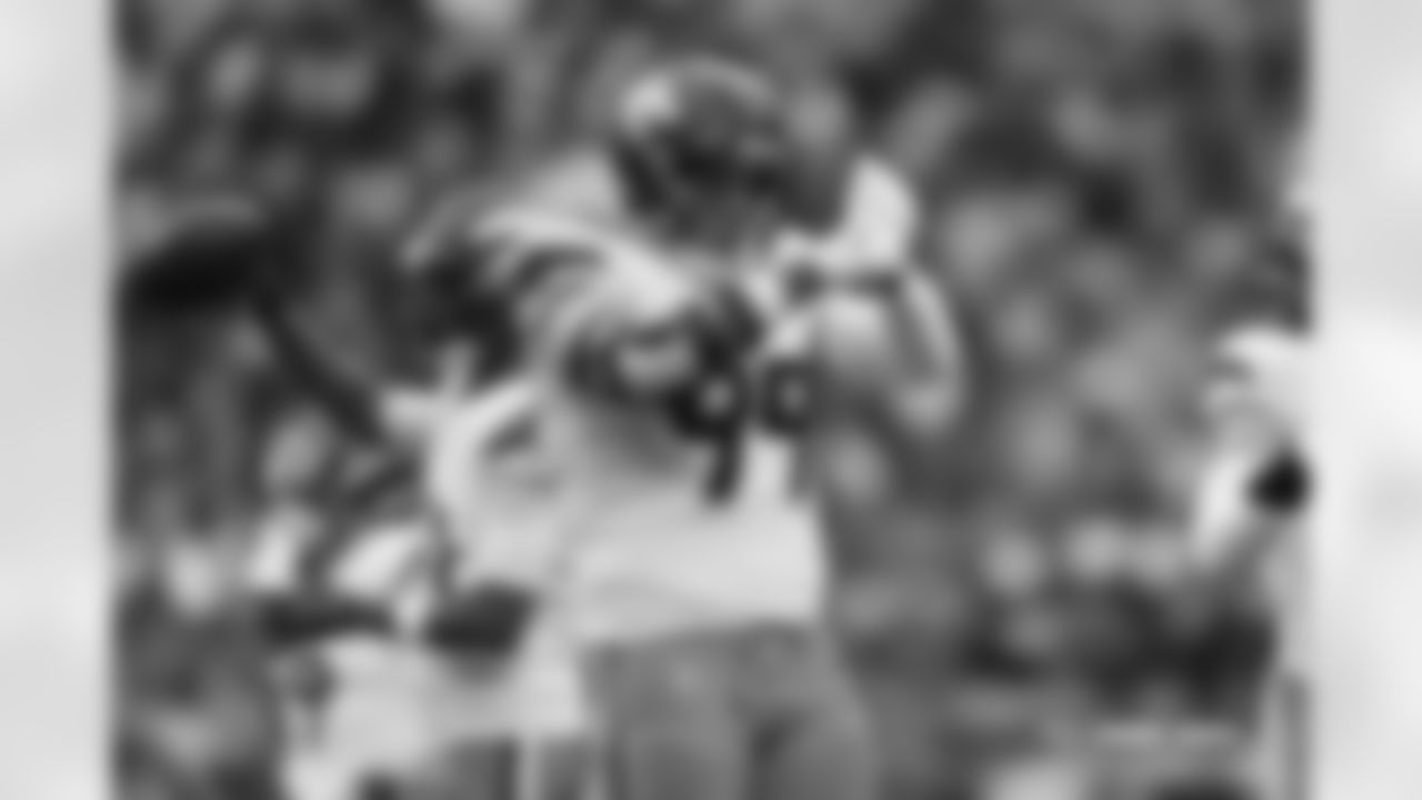 Zach Allen (99) during the Broncos' Week 9 game against the Houston Texans at NRG Stadium in Houston, Texas on November 2, 2025. Photo by Gabriel Christus / Denver Broncos