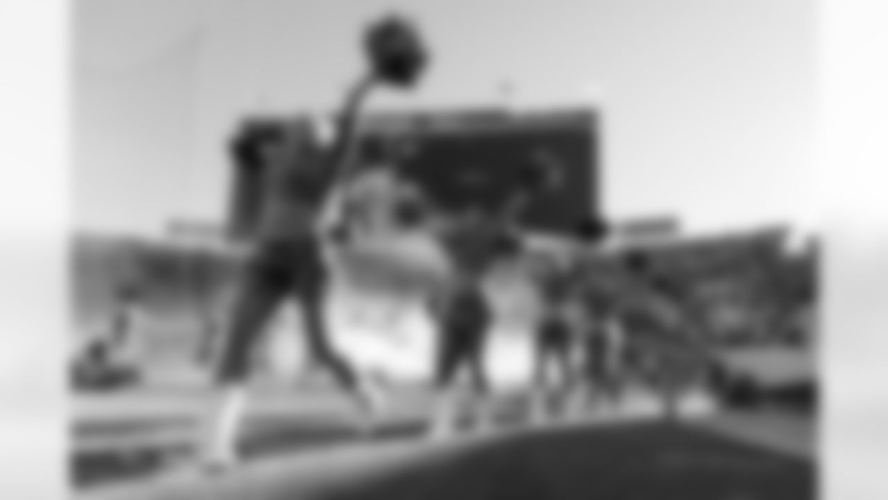 The Denver Broncos Cheerleaders perform before the Broncos' Week 11 game against the Kansas City Chiefs at Empower Field at Mile High in Denver, Colorado on November 16, 2025. Photo by Gavin Liddell / Denver Broncos