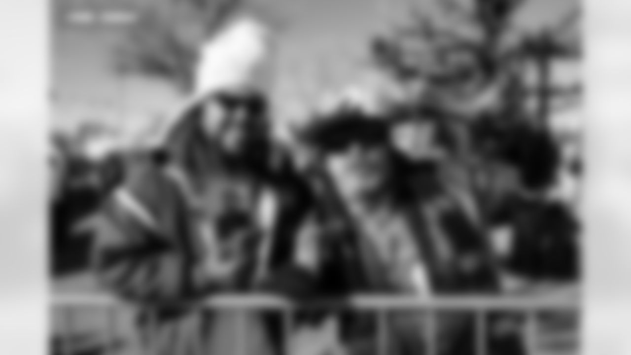 Fans during team arrivals before the AFC Championship Game between the Denver Broncos and New England Patriots at Empower Field at Mile High in Denver, Colorado on January 25, 2026. Photo by Ben Swanson / Denver Broncos