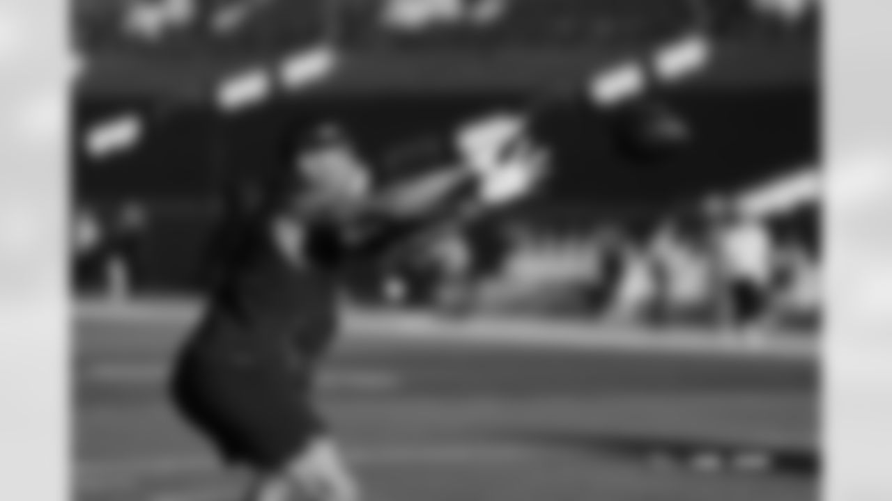 Evan Engram before the Broncos' Week 15 game against the Green Bay Packers at Empower Field at Mile High in Denver, Colorado on December 14, 2025. Photo by Gabriel Christus / Denver Broncos