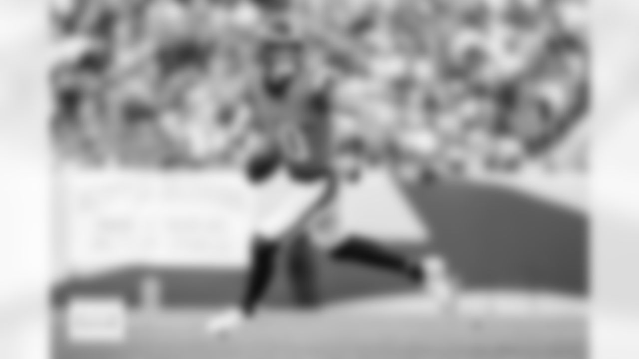 during the Broncos' Week 15 game against the Green Bay Packers at Empower Field at Mile High in Denver, Colorado on December 14, 2025. Photo by Gabriel Christus / Denver Broncos