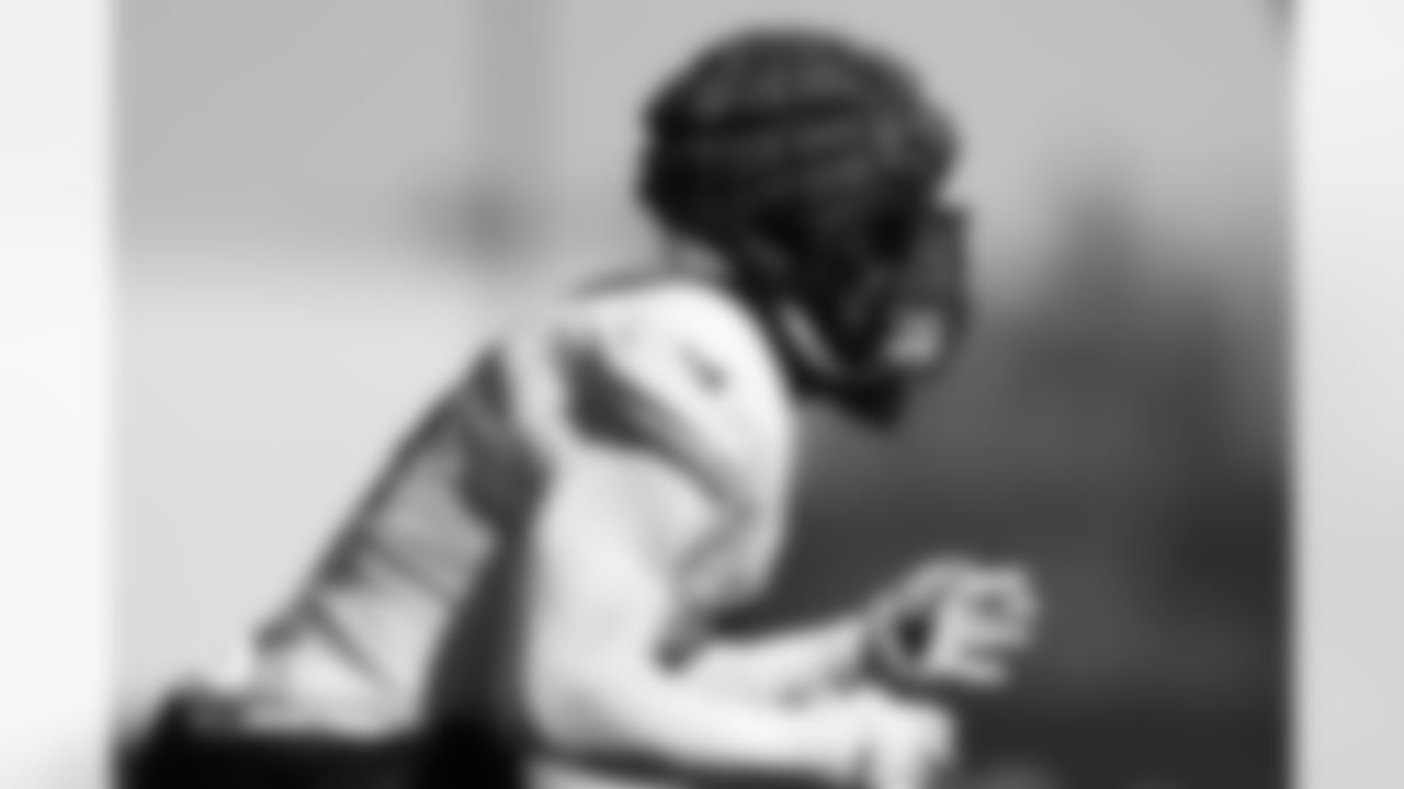 Jonathon Cooper during practice at Broncos Park Powered by CommonSpirit in Englewood, Colorado on October 16, 2025. Photo by Gabriel Christus / Denver Broncos