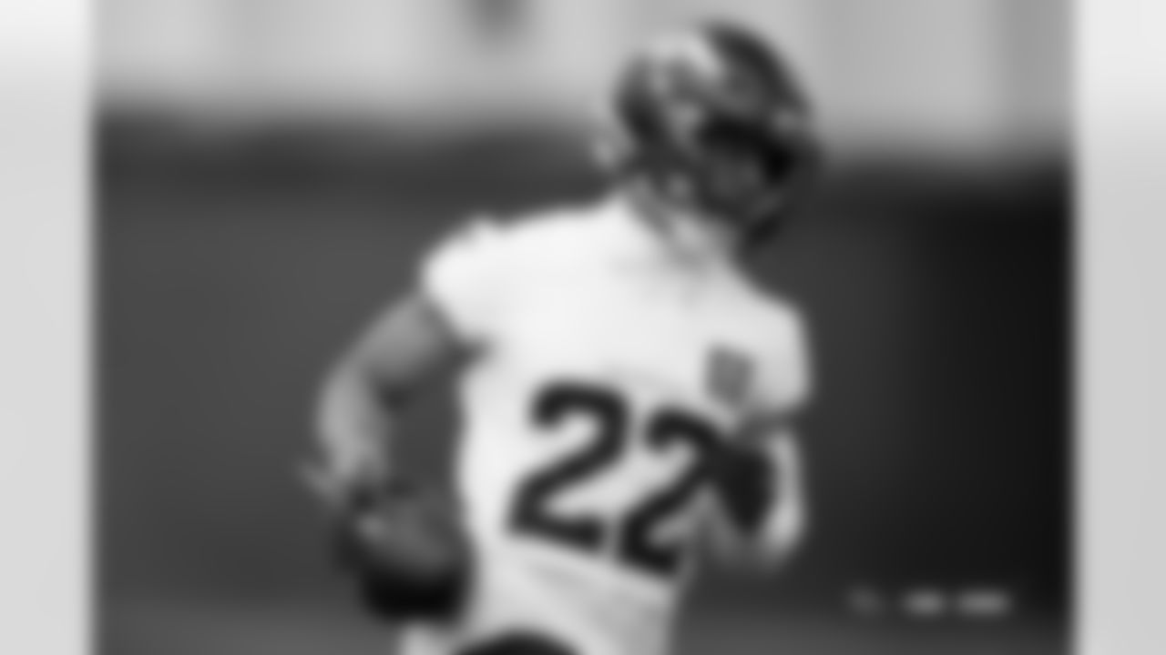 Brandon Jones during practice at Broncos Park Powered by CommonSpirit in Englewood, Colorado on December 11, 2025. Photo by Ben Swanson / Denver Broncos