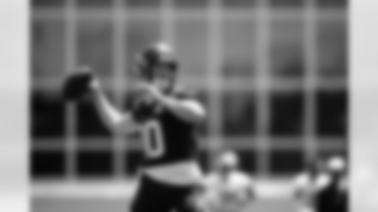 Bo Nix during a mandatory minicamp practice at Broncos Park Powered by CommonSpirit on June 10, 2025 in Englewood, Colorado. Photo by Ben Swanson / Denver Broncos