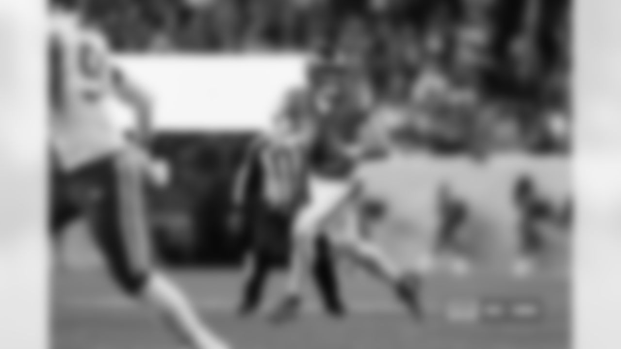 Bo Nix (10) during the Broncos' Week 11 game against the Kansas City Chiefs at Empower Field at Mile High in Denver, Colorado on November 16, 2025. Photo by Ben Swanson / Denver Broncos