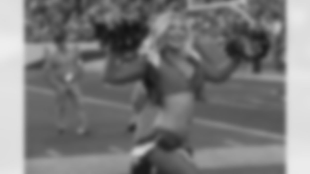 Denver Broncos Cheerleaders during the Broncos' Week 7 game against the New York Giants at Empower Field at Mile High in Denver, Colorado on October 19, 2025. Photo by Paul Cloud / Denver Broncos