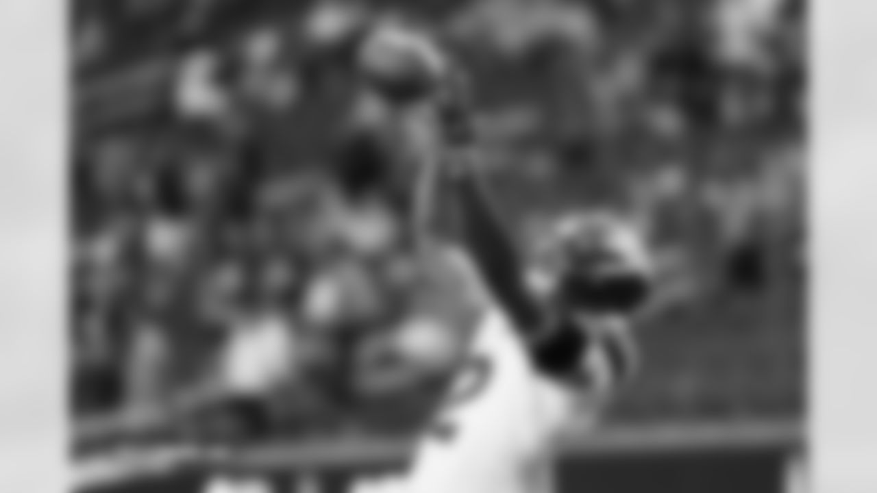 Pat Surtain II (2) before the Broncos' Week 14 game against the Las Vegas Raiders at Allegiant Stadium in Las Vegas, Nevada on December 7, 2025. Photo by Ben Swanson / Denver Broncos