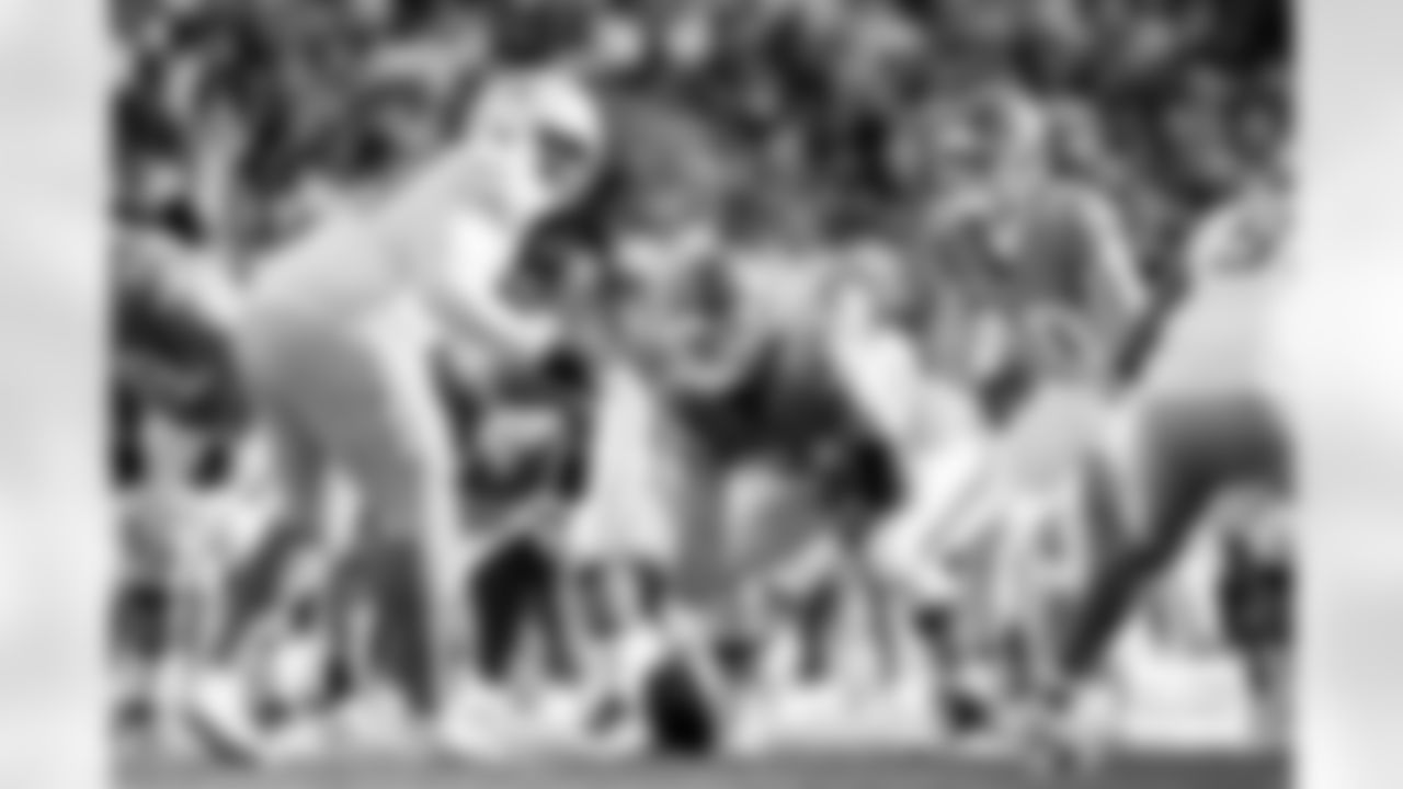 Alex Forsyth and Bo Nix during the Broncos' Week 18 game against the Los Angeles Chargers at Empower Field at Mile High in Denver, Colorado on January 4, 2026. Photo by Ben Swanson / Denver Broncos