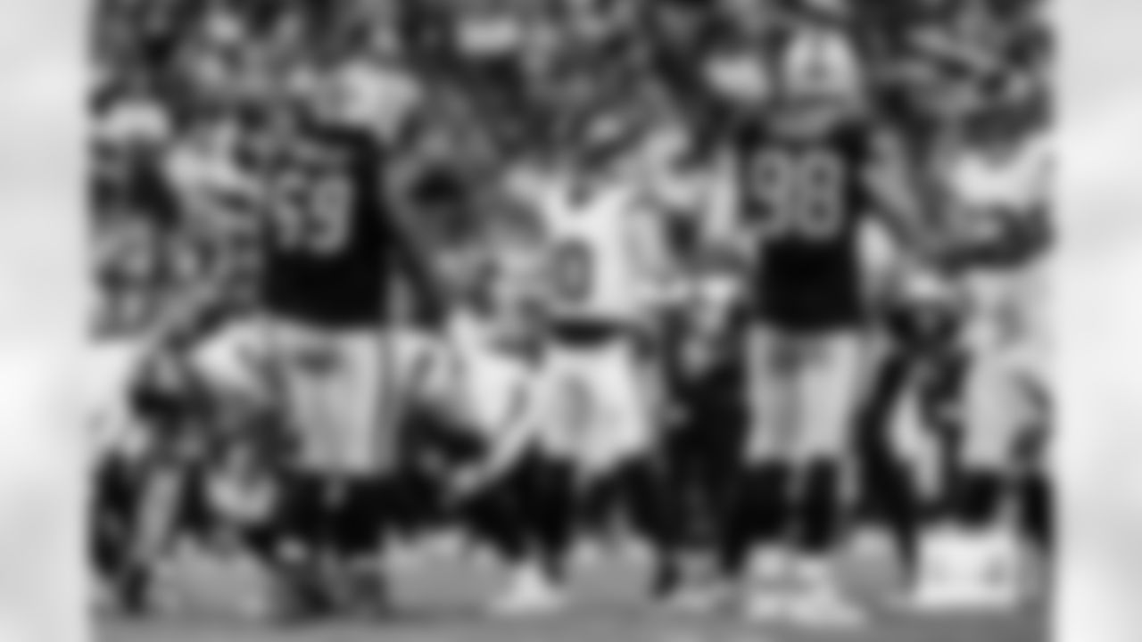 Denver Broncos quarterback Bo Nix (10) gives two thumbs up during the Broncos' Week 14 game against the Las Vegas Raiders at Allegiant Stadium in Las Vegas, Nevada on December 7, 2025. Photo by Ben Swanson / Denver Broncos