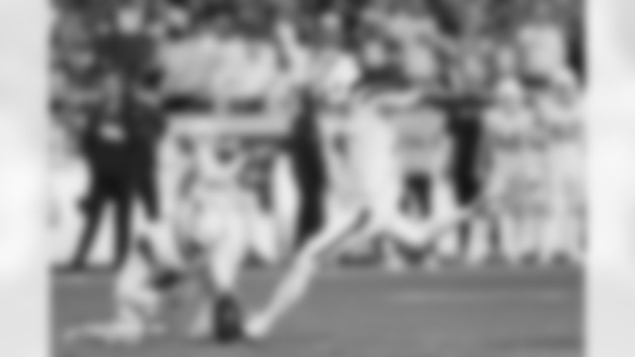 Wil Lutz (3) during the Broncos' Week 17 game against the Kansas City Chiefs at GEHA Field at Arrowhead Stadium in Kansas City, Missouri on December 25, 2025. Photo by Ben Swanson / Denver Broncos