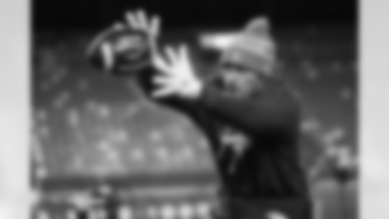 Evan Engram before the Broncos' Week 13 game against the Washington Commanders at Northwest Stadium in Landover, Maryland on November 30, 2025. Photo by Gabriel Christus / Denver Broncos