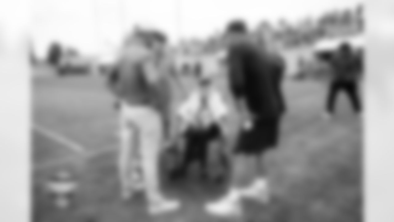 108-year-old fan Bettye Garrett meets Sean Payton, Greg Penner and Carrie Walton Penner during a training camp practice at Broncos Park Powered by CommonSpirit on July 29, 2025 in Englewood, Colorado. Photo by Ben Swanson / Denver Broncos