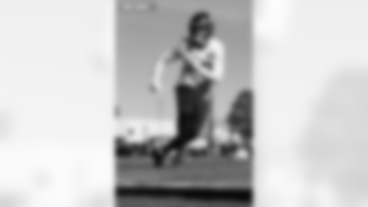 Alex Singleton during practice at Broncos Park Powered by CommonSpirit in Englewood, Colorado on January 22, 2026. Photo by Ben Swanson / Denver Broncos