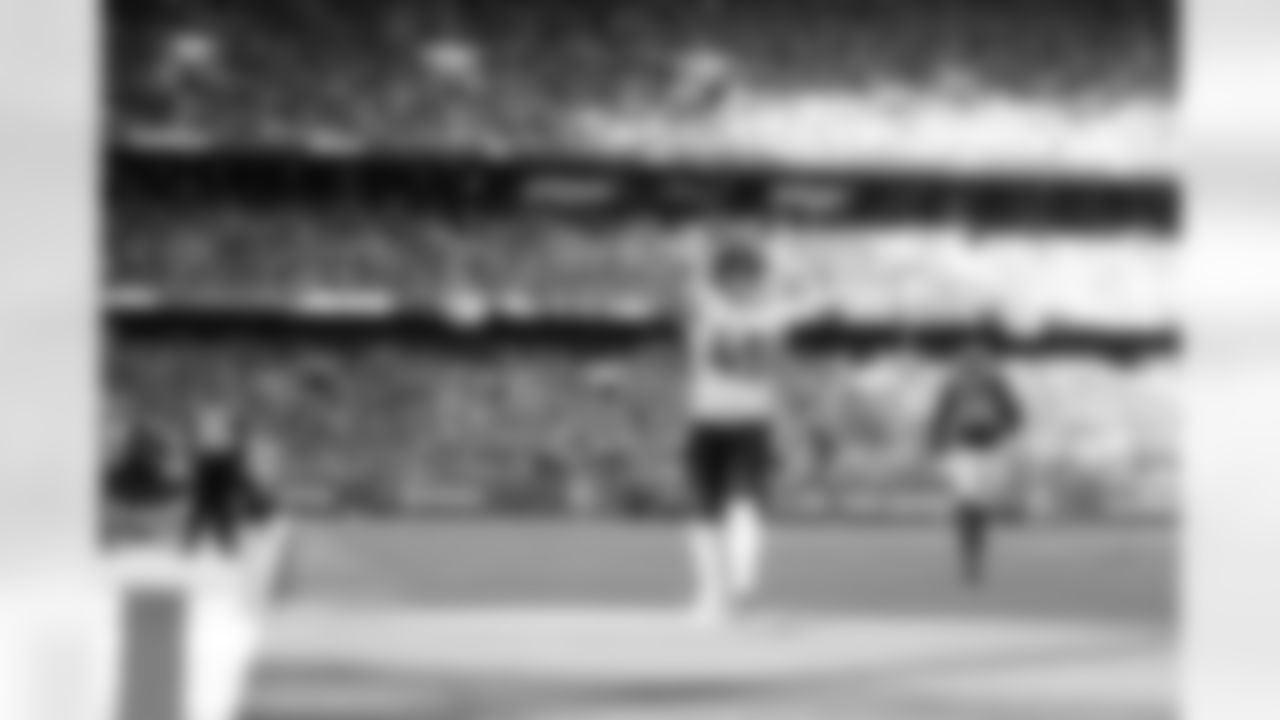 Denver Broncos tight end Nate Adkins (45) reacts as he scores a touchdown during the Broncos' Week 6 game against the New York Jets at Tottenham Hotspur Stadium in London, England on October 12, 2025. Photo by Gabriel Christus / Denver Broncos