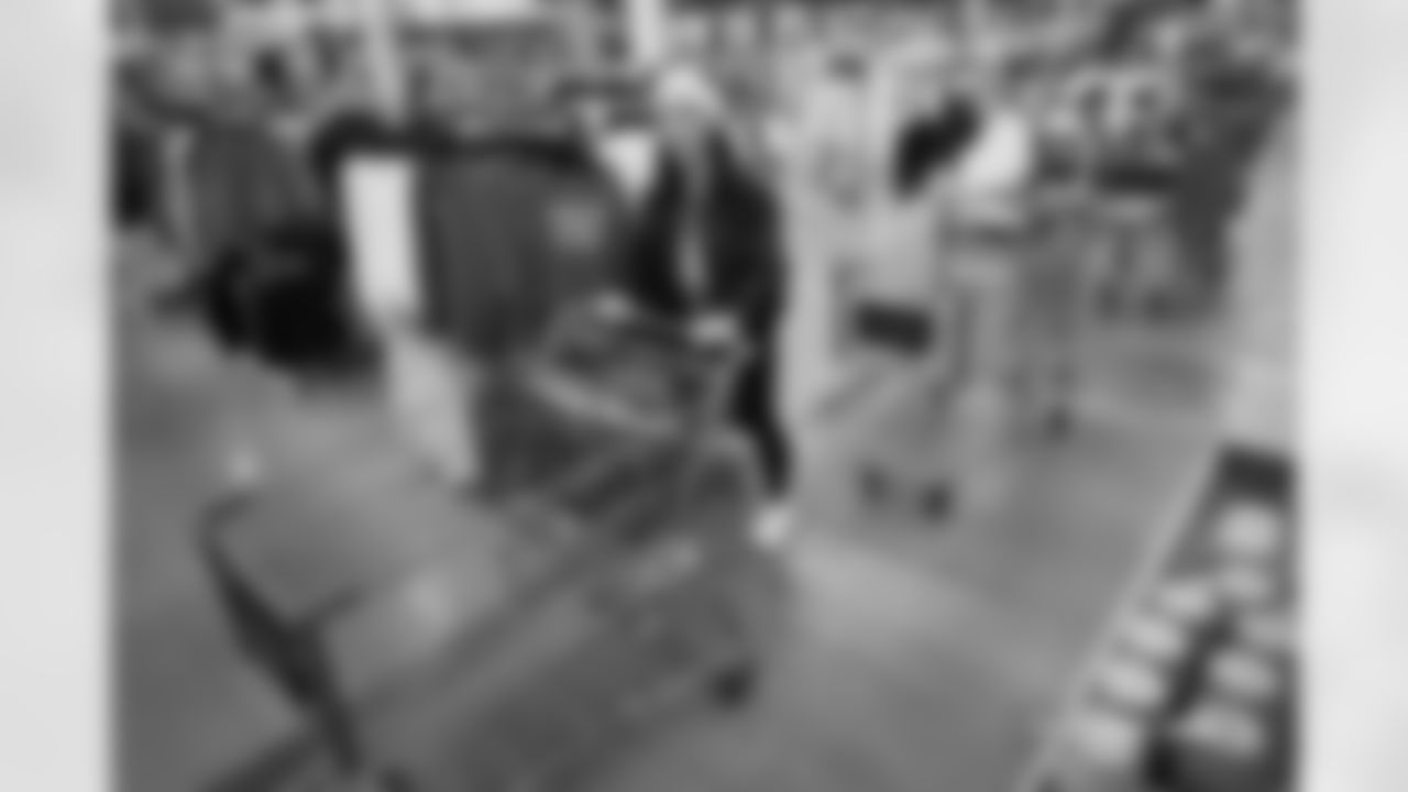 Children from the Boys & Girls Club participate in a Shop with a Jock shopping spree with Broncos players, alumni and cheerleader alumni in Aurora, Colorado on December 15, 2025. Photo by Ben Swanson / Denver Broncos