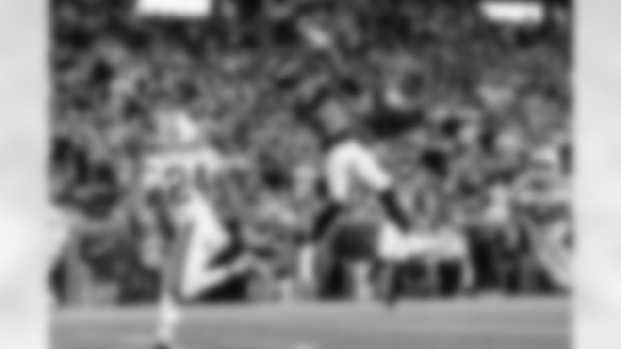 Denver Broncos wide receiver Troy Franklin (11) makes a catch for a touchdown during the Broncos' Week 15 game against the Green Bay Packers at Empower Field at Mile High in Denver, Colorado on December 14, 2025. Photo by Ben Swanson / Denver Broncos
