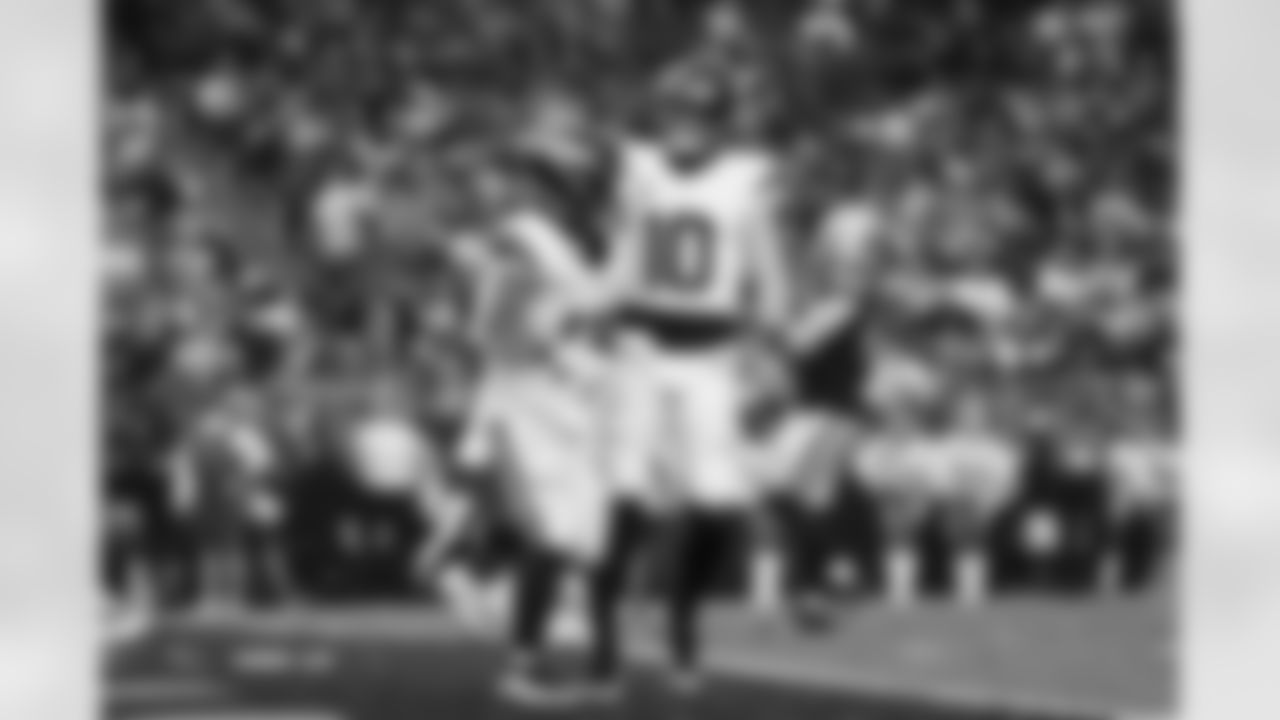 during the Broncos' Week 14 game against the Las Vegas Raiders at Allegiant Stadium in Las Vegas, Nevada on December 7, 2025. Photo by Gabriel Christus / Denver Broncos