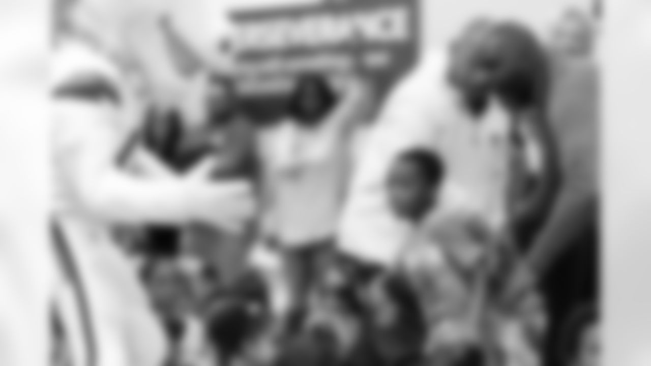 The Denver Broncos and CommonSpirit host a Thanksgiving assembly and activities about kindness at Colfax Elementary School in Denver, Colorado on November 11, 2025. Photo by Ben Swanson / Denver Broncos