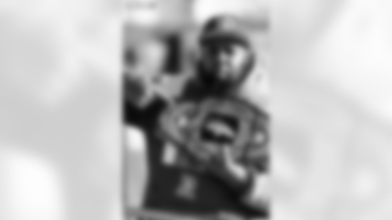 Fans during team arrivals before the AFC Championship Game between the Denver Broncos and New England Patriots at Empower Field at Mile High in Denver, Colorado on January 25, 2026. Photo by Ben Swanson / Denver Broncos