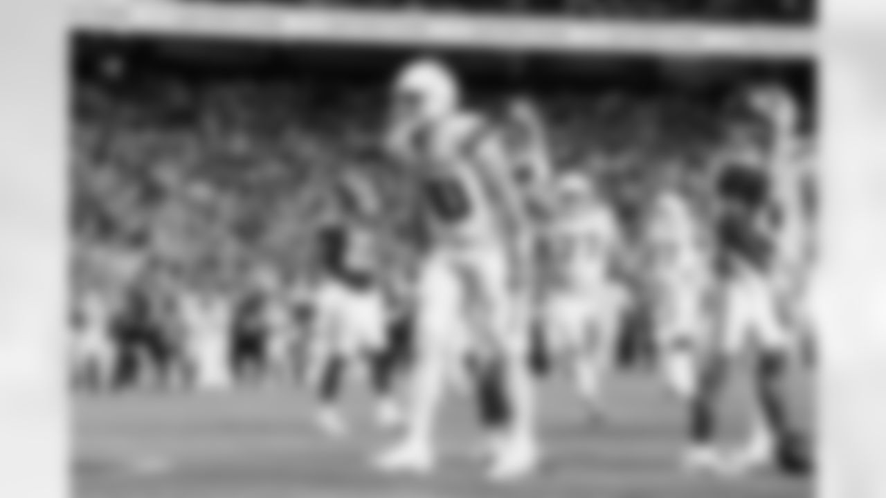Denver Broncos quarterback Bo Nix (10) celebrates after a touchdown during the Broncos' Week 17 game against the Kansas City Chiefs at GEHA Field at Arrowhead Stadium in Kansas City, Missouri on December 25, 2025. Photo by Ben Swanson / Denver Broncos