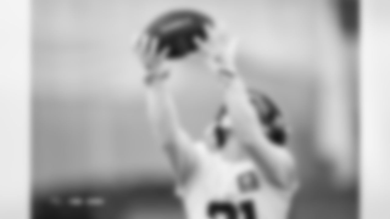 Riley Moss during practice at Broncos Park Powered by CommonSpirit in Englewood, Colorado on December 11, 2025. Photo by Ben Swanson / Denver Broncos