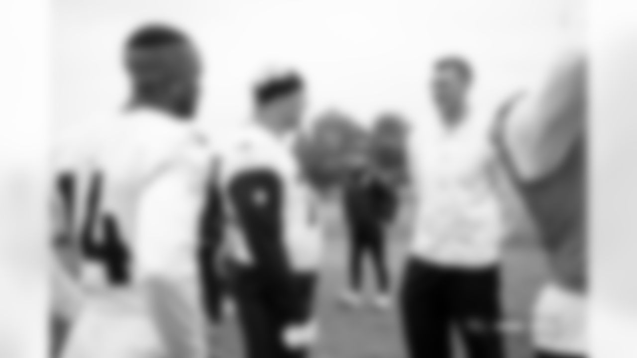 Garett Bolles and Newcastle and England national team defender Dan Burn at practice in Ware, England on October 10, 2025. Photo by Ben Swanson / Denver Broncos