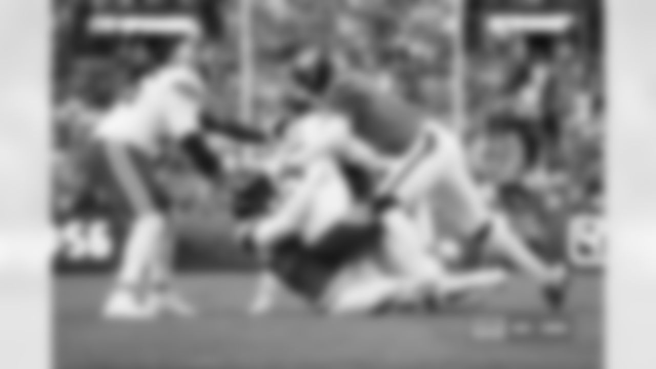 D.J. Jones and Que Robinson during the Broncos' Week 11 game against the Kansas City Chiefs at Empower Field at Mile High in Denver, Colorado on November 16, 2025. Photo by Gavin Liddell / Denver Broncos