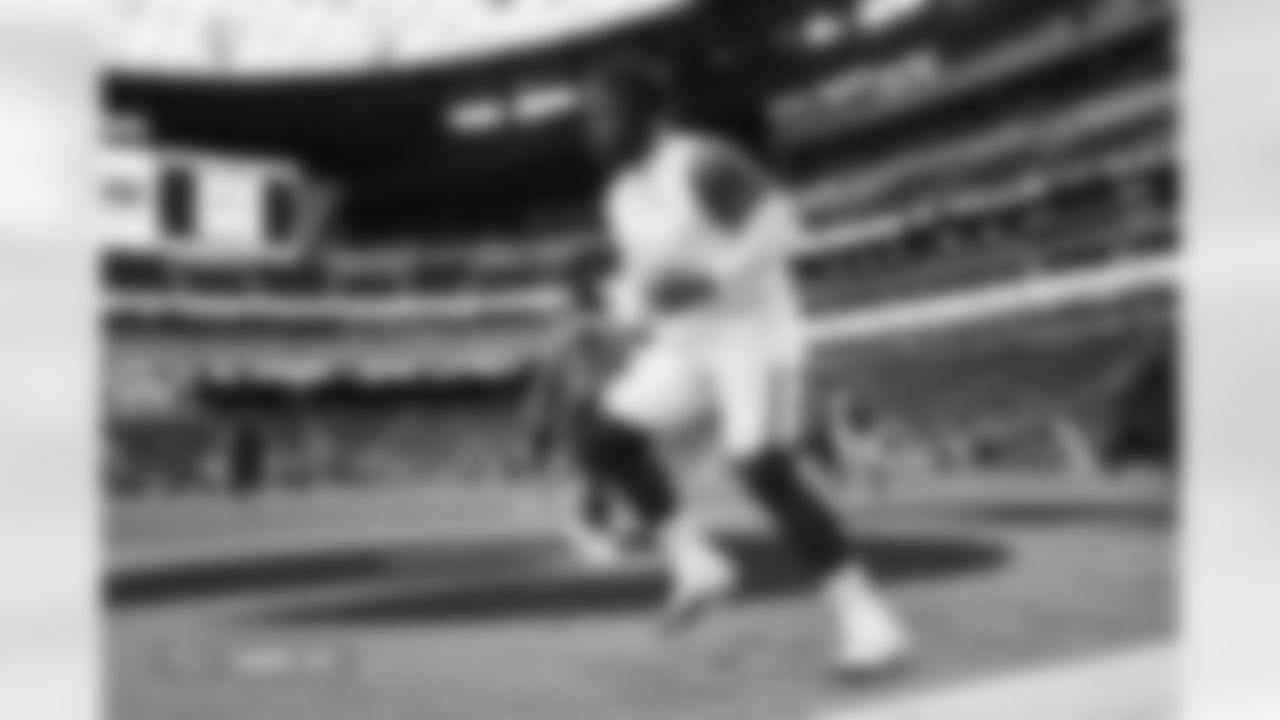 Malcolm Roach before the Broncos' Week 14 game against the Las Vegas Raiders at Allegiant Stadium in Las Vegas, Nevada on December 7, 2025. Photo by Ben Swanson / Denver Broncos