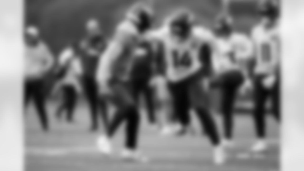 Pat Surtain II and Courtland Sutton during practice in Ware, England on October 10, 2025. Photo by Ben Swanson / Denver Broncos