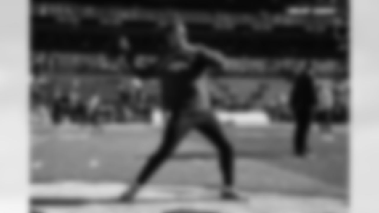 Bo Nix (10) before the Broncos' Divisional Round playoff game against the Buffalo Bills at Empower Field at Mile High in Denver, Colorado on January 17, 2026. Photo by Ben Swanson / Denver Broncos